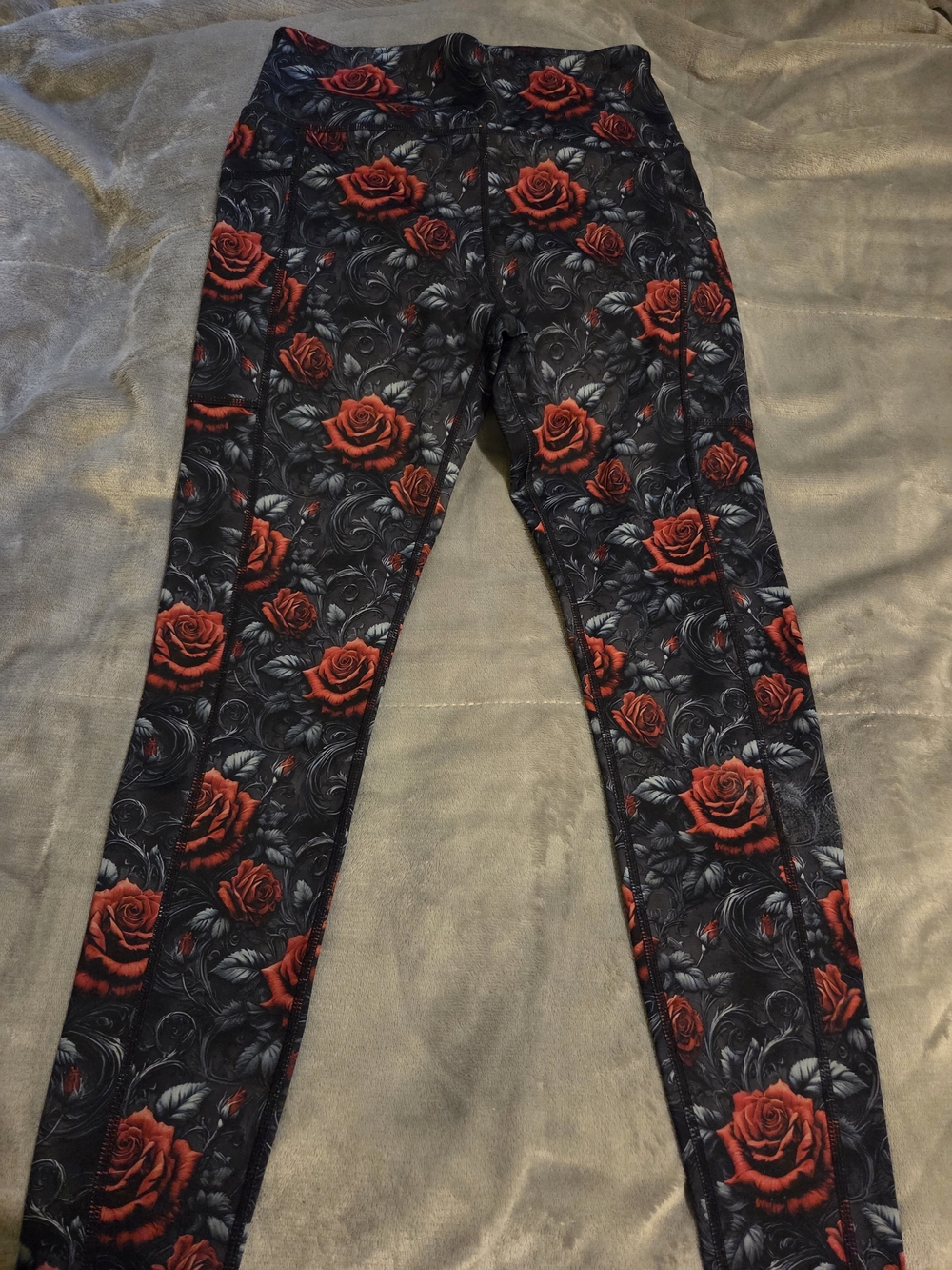 Constantly Varied Gear Dripping Rose Leggings Floral Leggings Black & Red Small